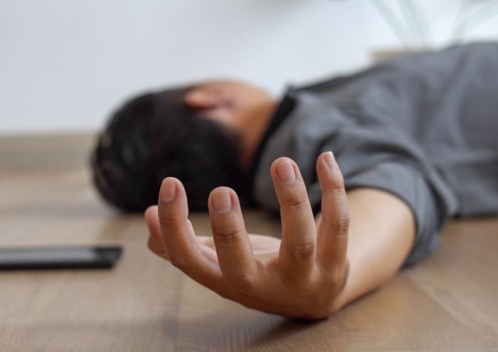 Epileptische aanval eerste hulp: wat doe je in de eerste 5 minuten? 14 Epileptische aanval eerste hulp